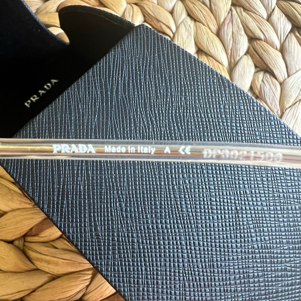 Prada gold frame sunglasses new with tag. - Picture 3 of 8